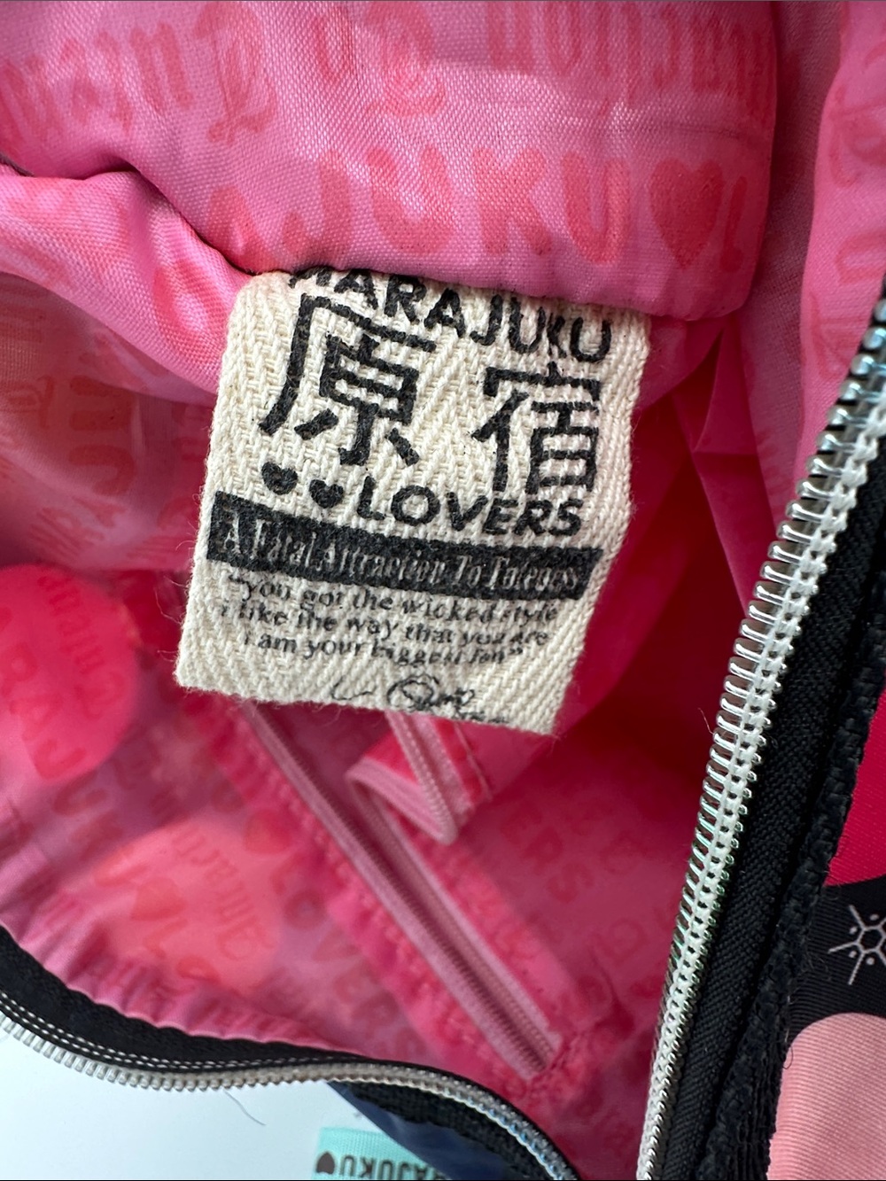 Vintage Harajuku Lovers Crossbody Nylon Messenger Bag Limited Edition Purse Y2K - Picture 16 of 16